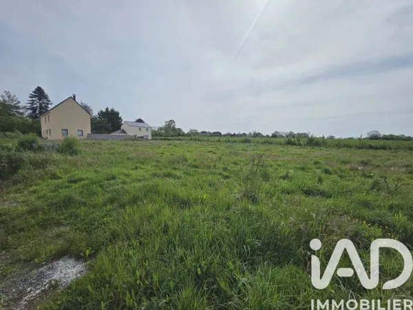 Terrain 990 m²