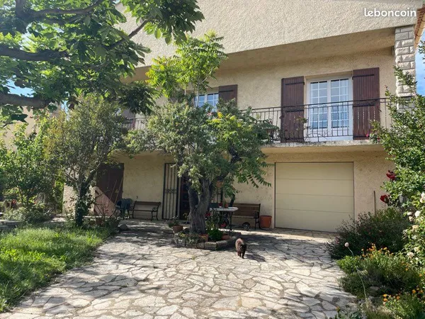 Maison avec 2 logements