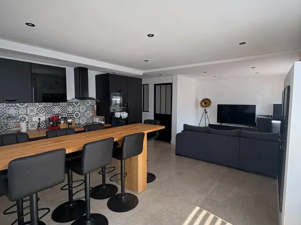 Maison de ville individuelle rénovée - 5 pièces - 65 m2 - Jardin