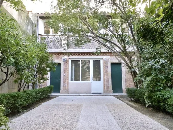 Rare à la location - T3 de 73m2 avec jardin privatif et dépe