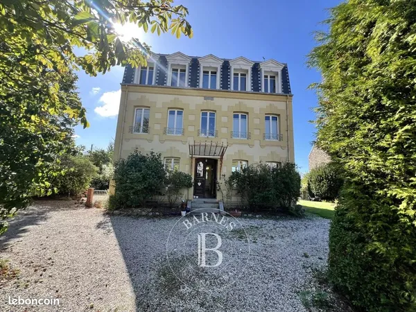 Maison 10 pièces 200 m²