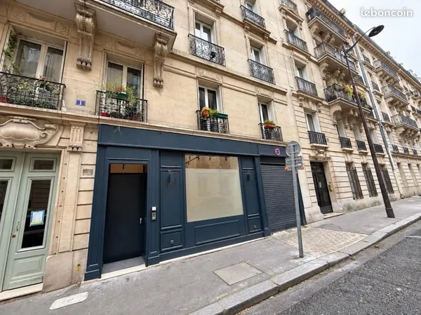 Bureau 144 m²