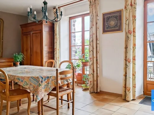 Maison de Caractère 7 pièces de 174 m2