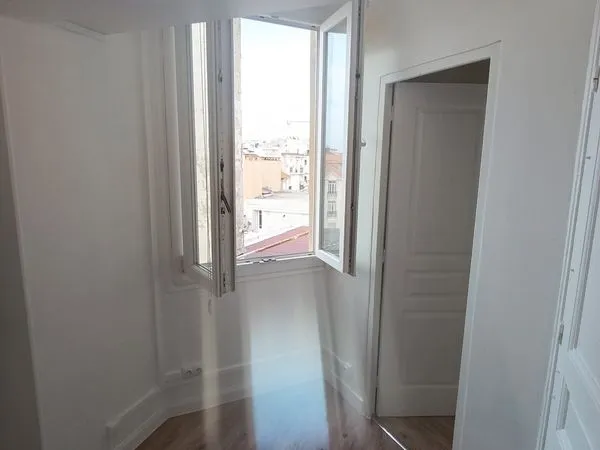 Studette 10m2 meublée quartier Gare