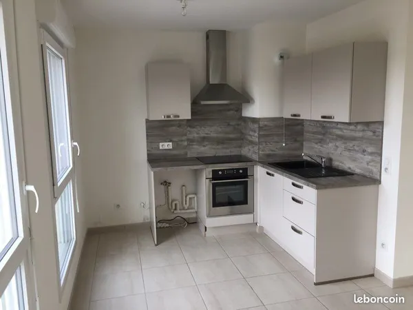 🏡 à vendre - bel appartement t3 avec terrasses, garage et cave - besançon
