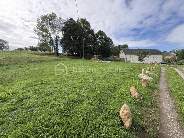 Terrain 1088 m²