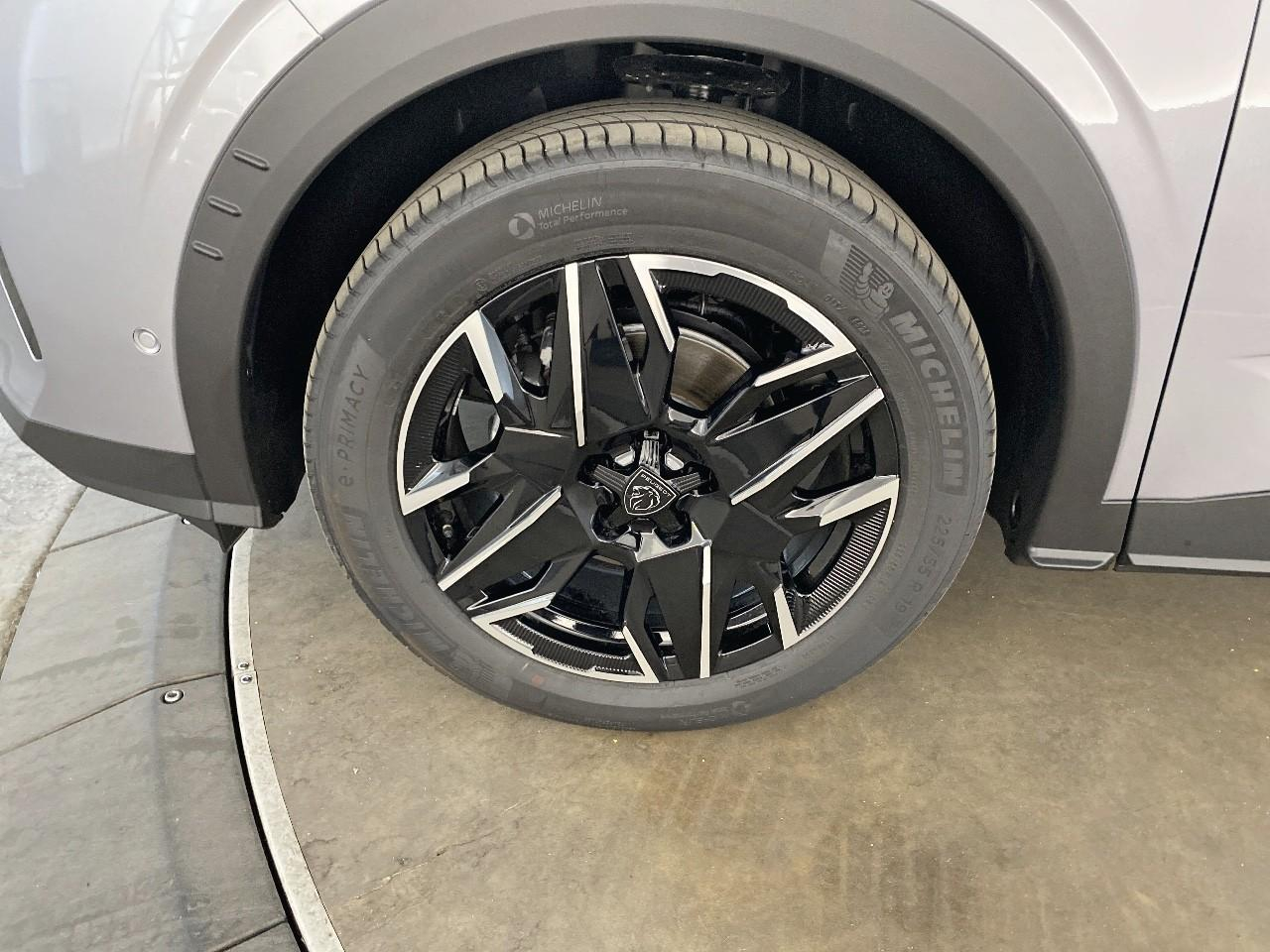 Peugeot 3008 hybrid 145 e-dcs6 gt — photo 11