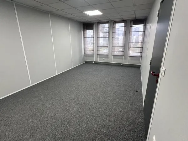 Bureaux rénové clim réversible neuve de 10 m2 a 300 m2 prix dégressif