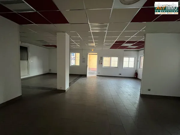 Immeuble 1000 m²