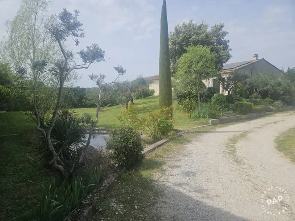 Maison 6 pièces 240 m²
