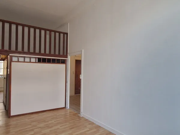 Loue à Lyon 2ème (69002) proximité place Carnot, Gare Perrache appartement T2 bis 66m² -