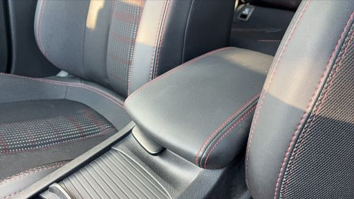 Peugeot 308 1.5 BlueHDi 130 EAT8 - GT Line – 2020 – 93615 km – Diesel – Boîte Automatique — photo 3