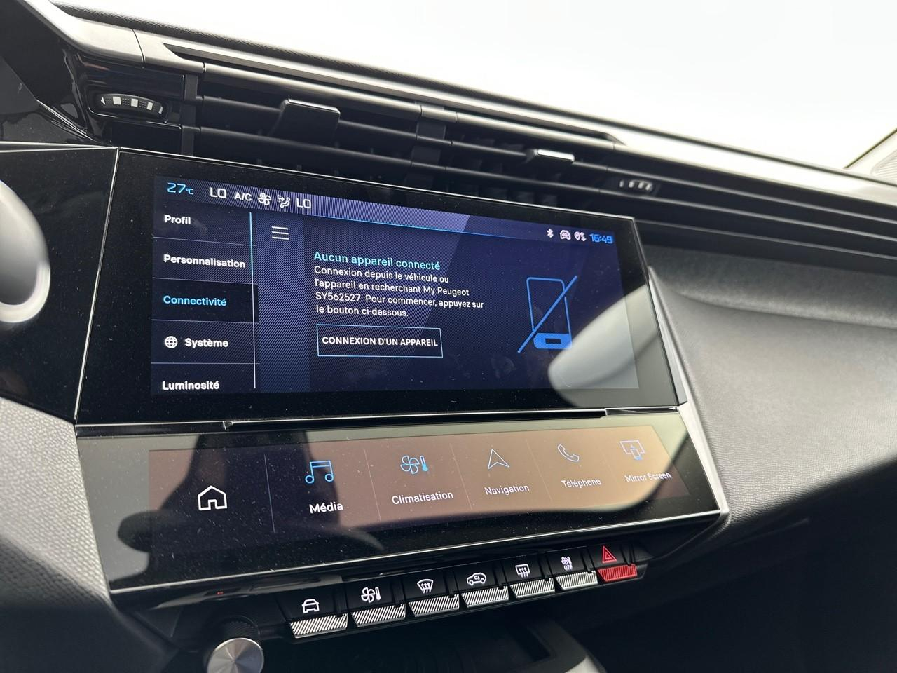 Peugeot 308 hybrid 145 e-dcs6 allure — photo 24