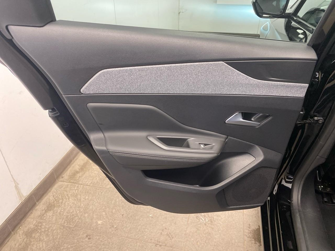 Peugeot 308 sw hybrid 145 e-dcs6 allure — photo 19
