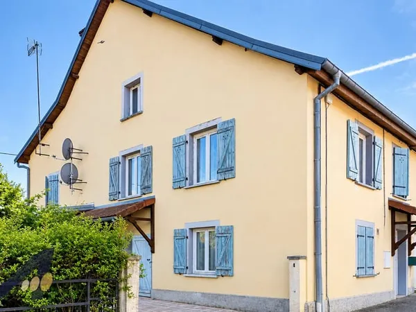 A vendre en exclusivité à Bart, belle maison mitoyenne famil
