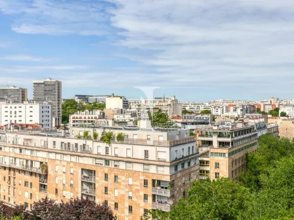 75013 - 2 P DERNIER ETAGE - VUE DEGAGEE