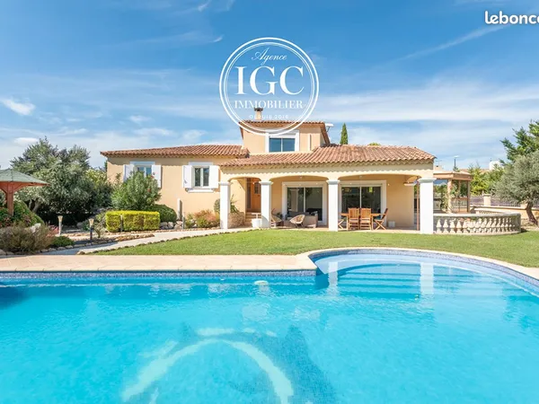 Villa 6 pièces 185 m²