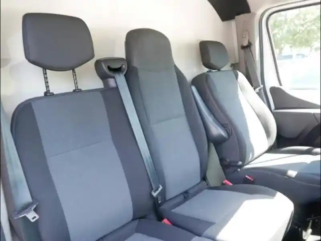 Renault Master fg f3500 l2h2 2.3 blue dci 135ch confort euro6e — photo 14