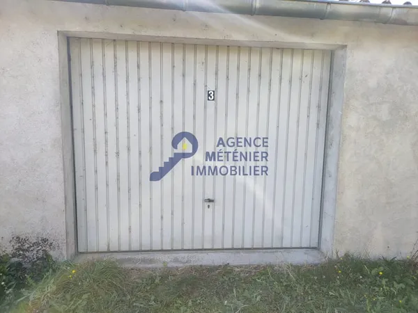 Stationnement Vente Saint-Pourçain-sur-Sioule  15m² 55€