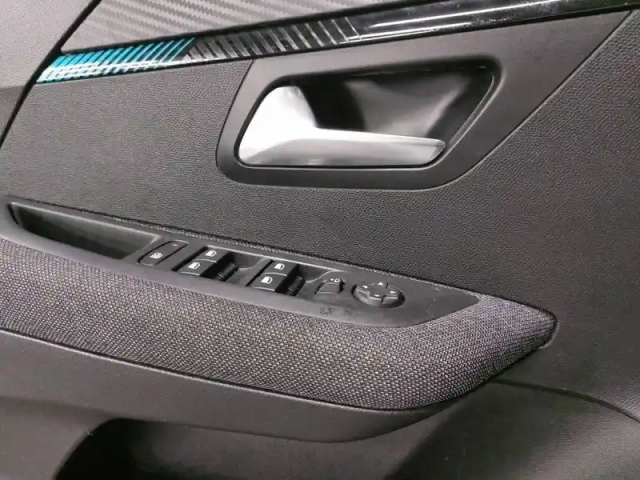 Peugeot 208 puretech 75 s&amp;s bvm5 — photo 18