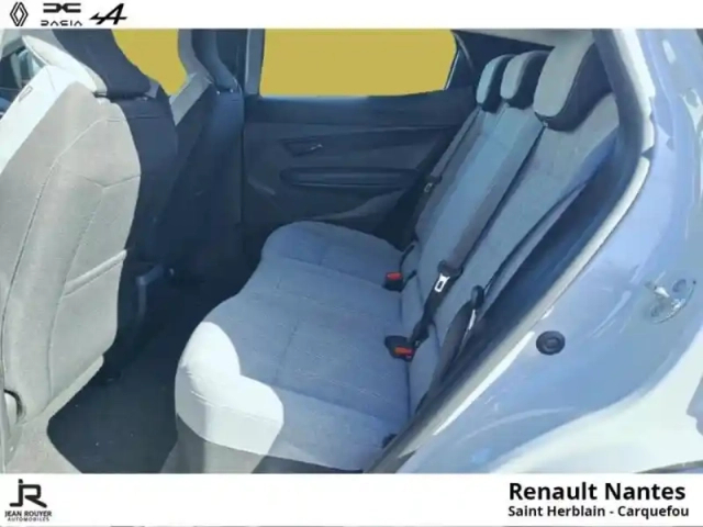 Renault Megane e-tech electric ev60 220ch equilibre super charge — photo 14