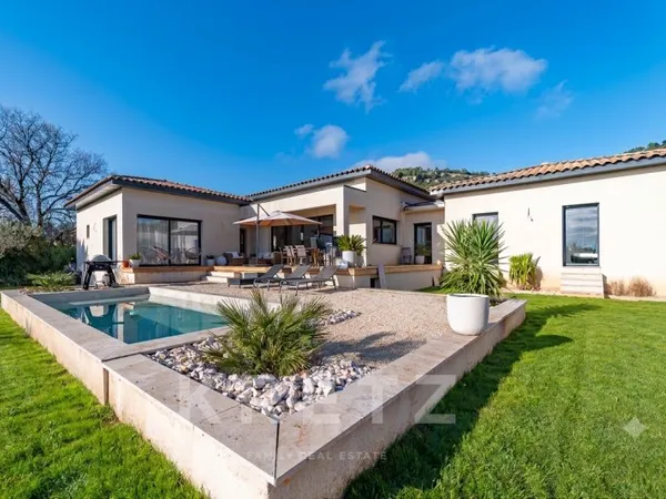 Maison contemporaine de standing - Chusclan