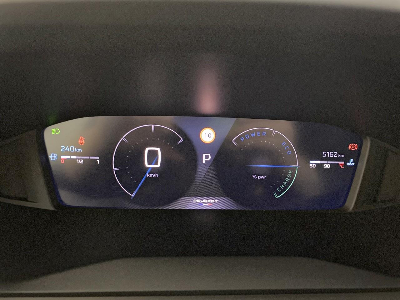 Peugeot 2008 hybrid 145 ch e-dcs6 allure — photo 13