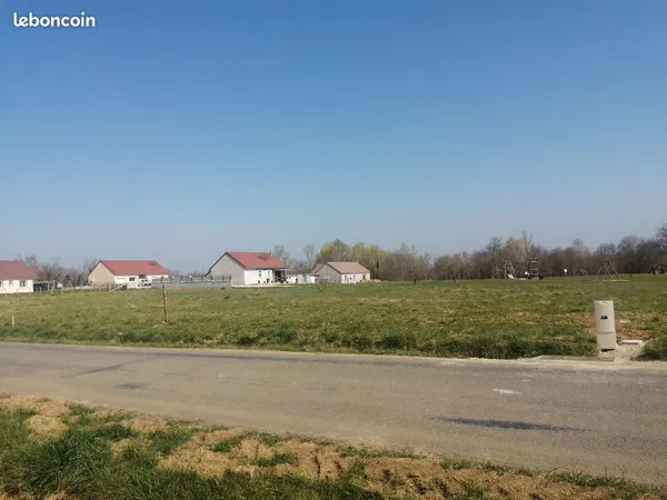 Terrain constructible 1 249 m² - Frangy-en-Bresse 71