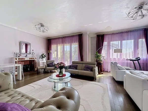 Appartement 4 pièces 128 m²