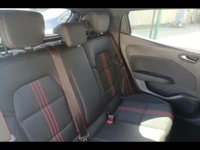 Renault Clio 1.3 tce 140ch rs line -21n — photo 11