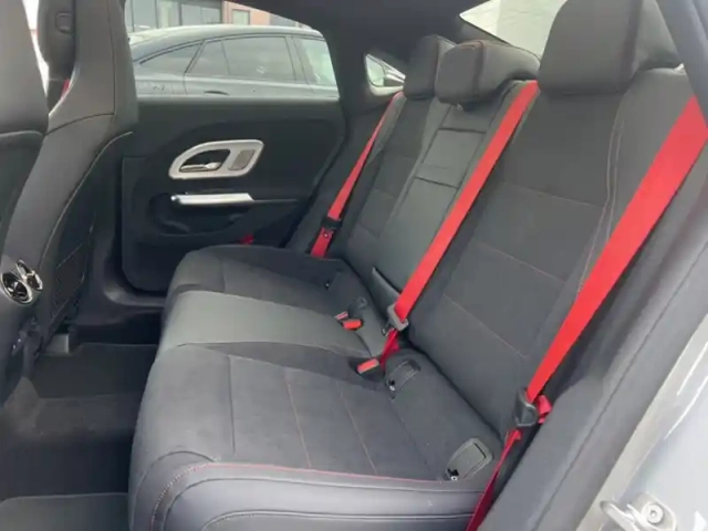 Mercedes Cla 200 amg line — photo 12