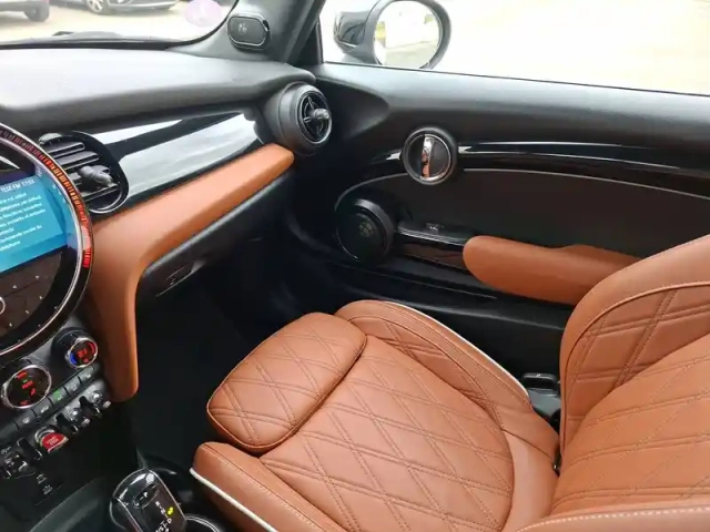 Mini Mini cabriolet cooper 136 ch dkg7 — photo 30