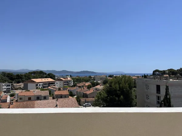 VUE MER - T4 DERNIER ÉTAGE - 107M2 + ROOFTOP 40M2 SUD + 2 PA