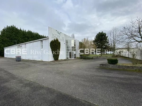 Local industriel 864 m²