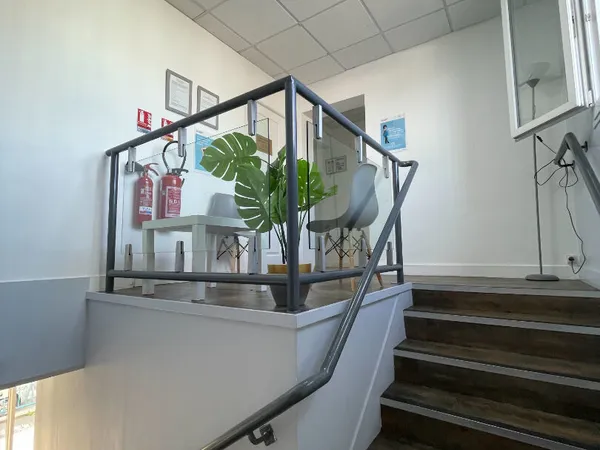 OISSEL ? 200 M² DE BUREAUX AVEC PARKING PRIVATIF