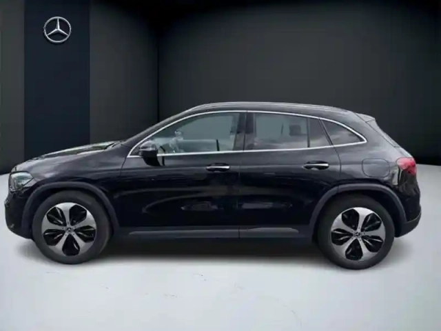 Mercedes Gla 200 d progressive line — photo 22
