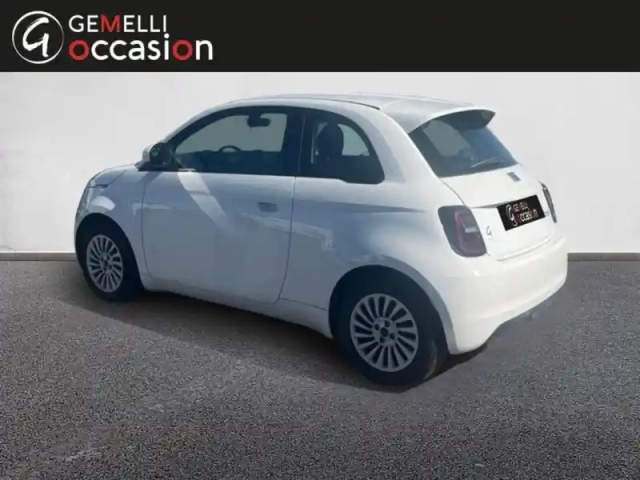Fiat 500 e 95ch action plus berline  my22 23.8 kwh — photo 12
