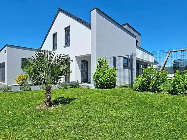 Maison 8 pièces 182 m²