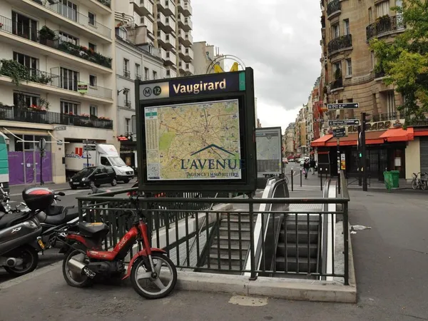 Vends t6 et plus - 101 m² - Paris