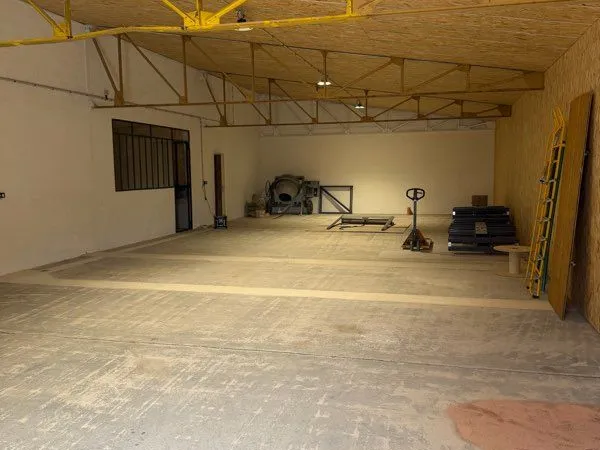 Entrepôt 190m2 l'aigle