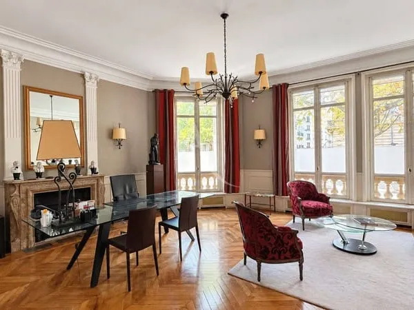 Duplex 5 pièces 180 m²