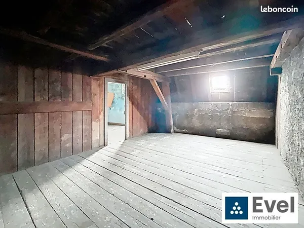 Loft 8 pièces 140 m²