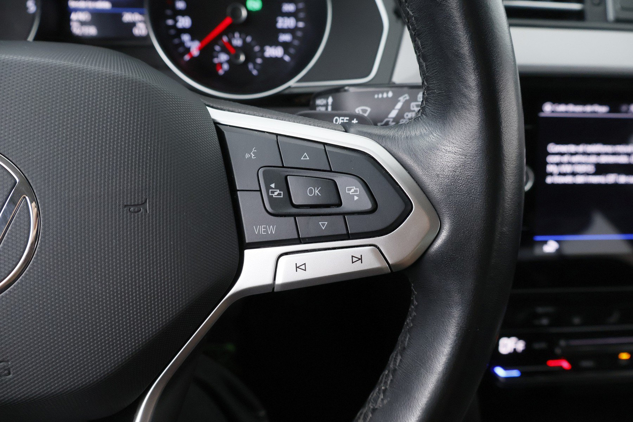 Volkswagen Passat SW — photo 18