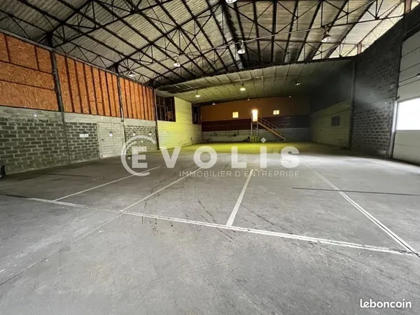 Local d'activité 1 000 m²