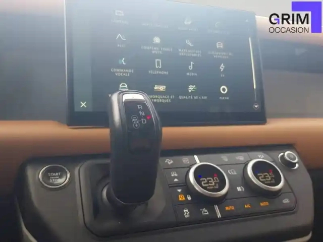 Land Rover Defender 110 p400e phev bva8 x-dynamic — photo 10