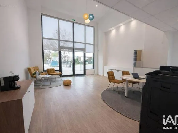 Commerce 120 m²