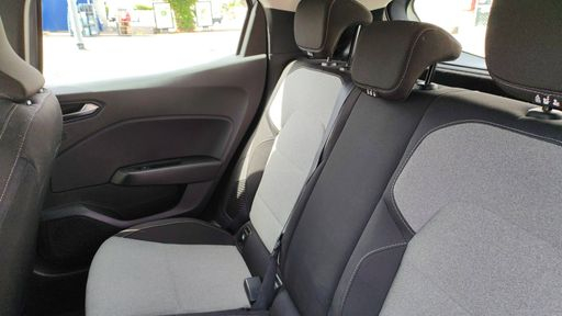 Renault Clio 1.6 E-Tech 140 Hybride BVA6 - Evolution – 2024 – 27580 km – Hybride essence – Boîte Automatique — photo 30