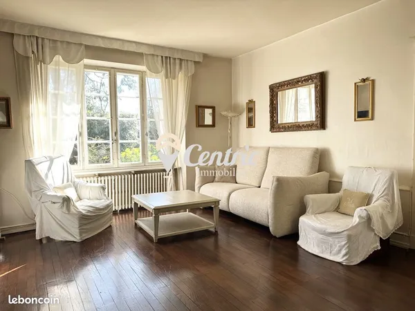Maison 8 pièces 226 m²