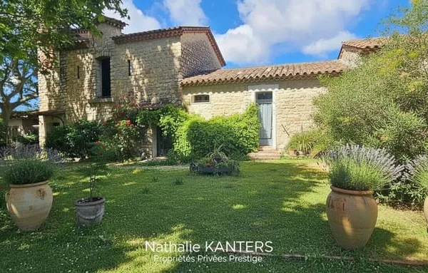Demeure 15 pièces 345 m²