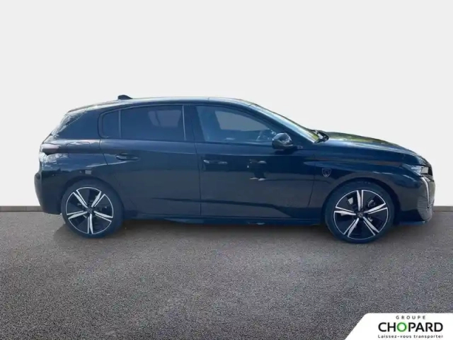 Peugeot 308 phev 180 e-eat8 — photo 9